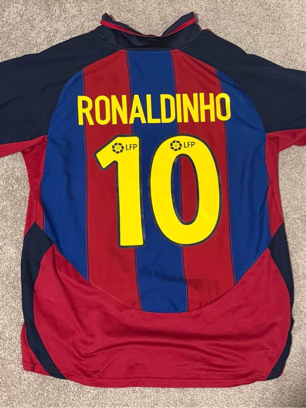 2003-04 FC Barcelona Ronaldinho Home Nike Jersey